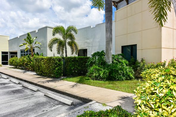 Free Standing Well Built Office in Lakewood Ranch: 6802 Energy Ct, Lakewood Ranch, FL 34240